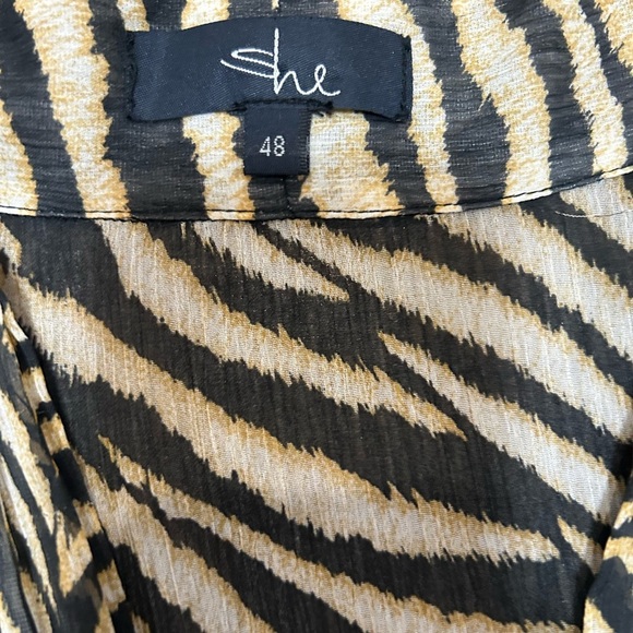 Zebra Print Button-Up Blouse - Picture 2 of 5